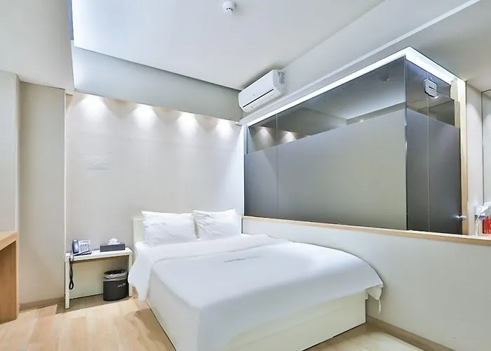 Tao Hotel 3*