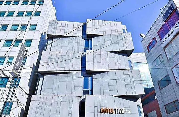 Tao Hotel 3*